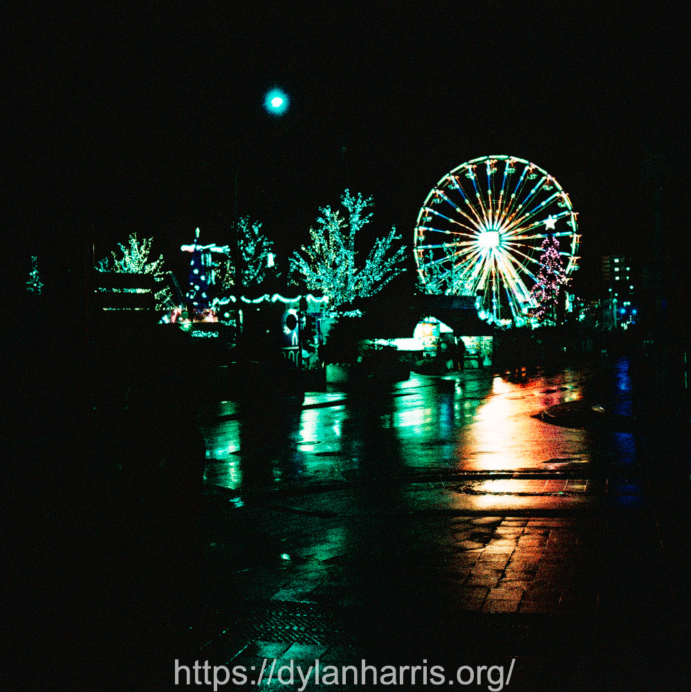 image: This is ‘christmas lights (iii) 2’.