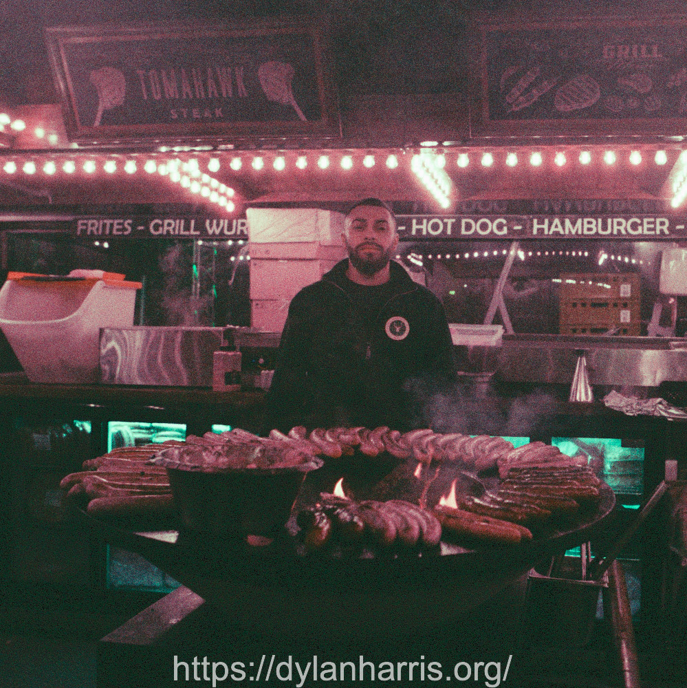 image: This is ‘christmas market (i) 7’.