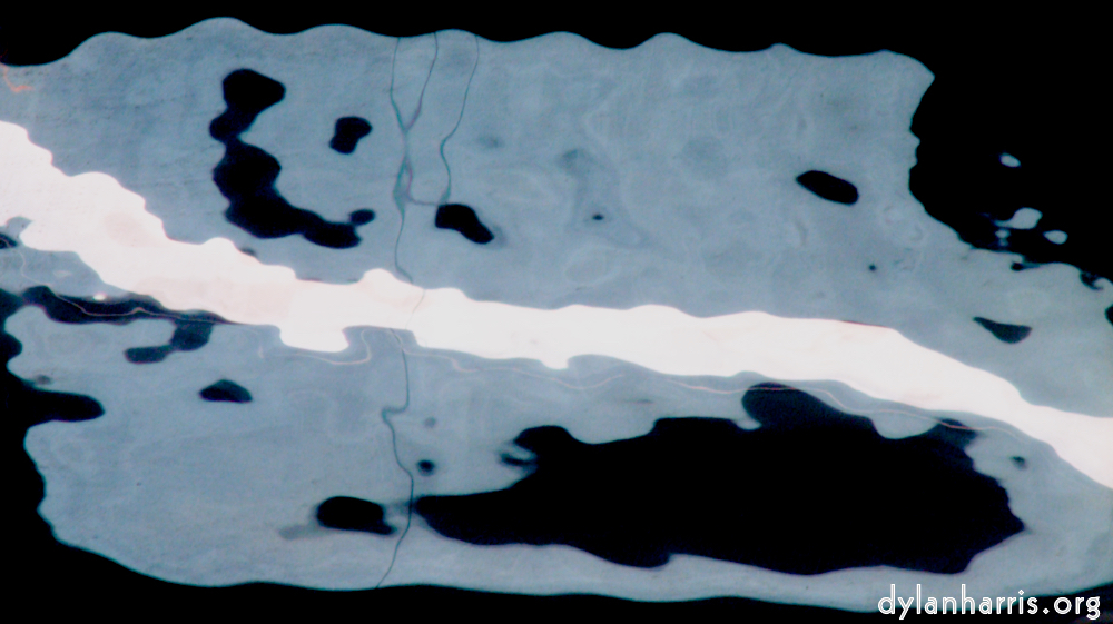 image: This is ‘la défense (xl) 5’.