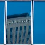 Second image from the photoset 'la défense (v)'.