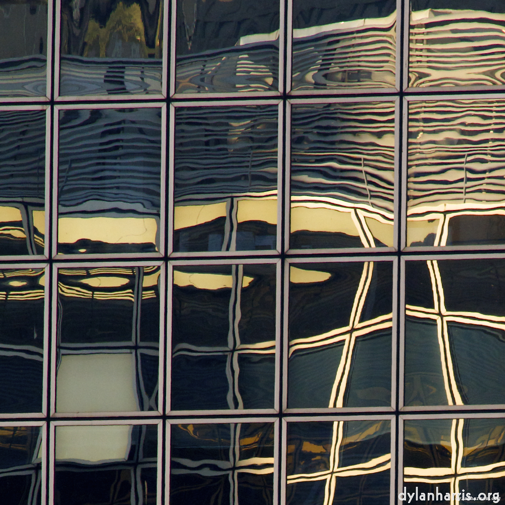 image: This is ‘la défense (vi) 4’.