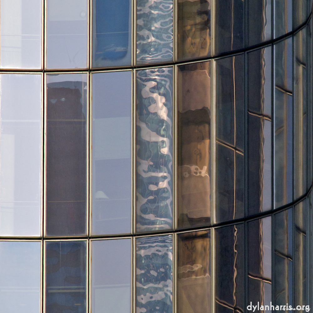 Image 'la défense (x) 1'.