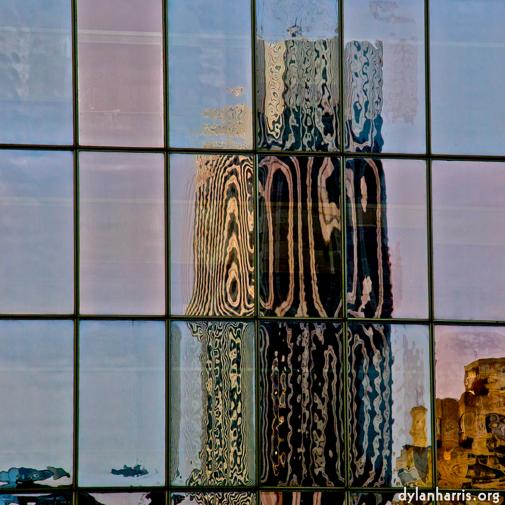 image: This is ‘la défense (i) 19’.