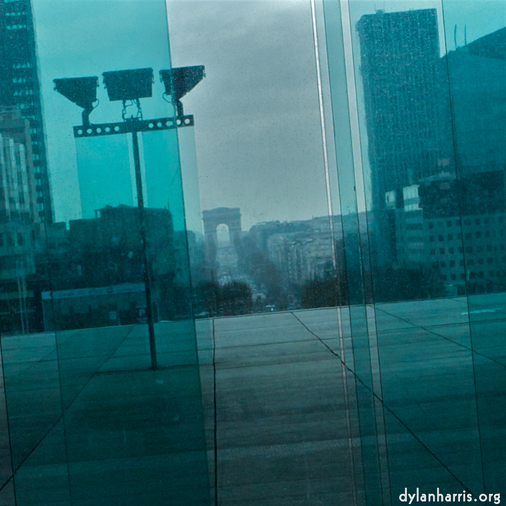 image: This is ‘la défense (i) 3’.