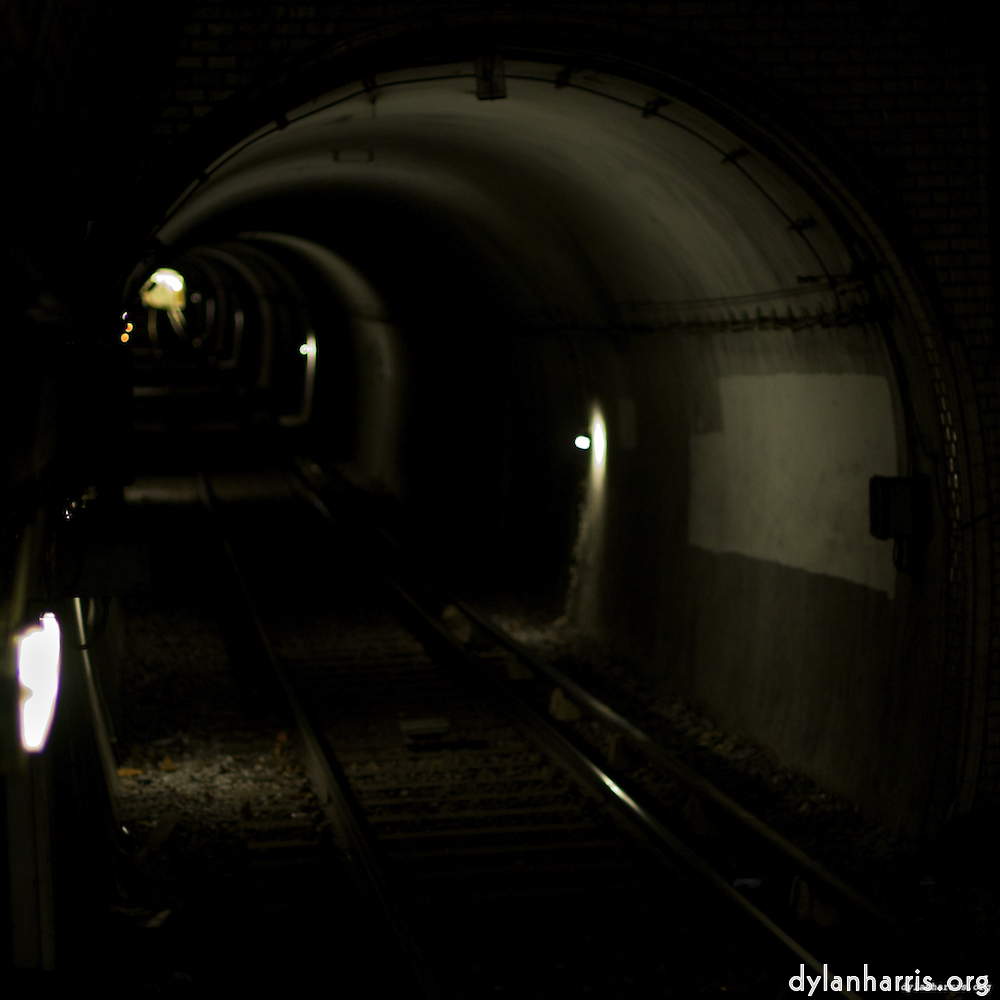Image 'metro (iv) 4'.