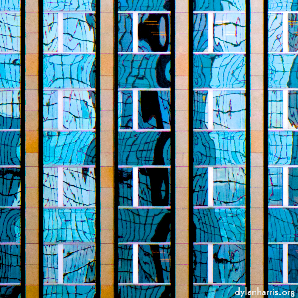 image: This is ‘la défense (l) 4’.