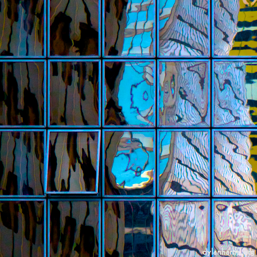 image: This is ‘la défense (li) 2’.