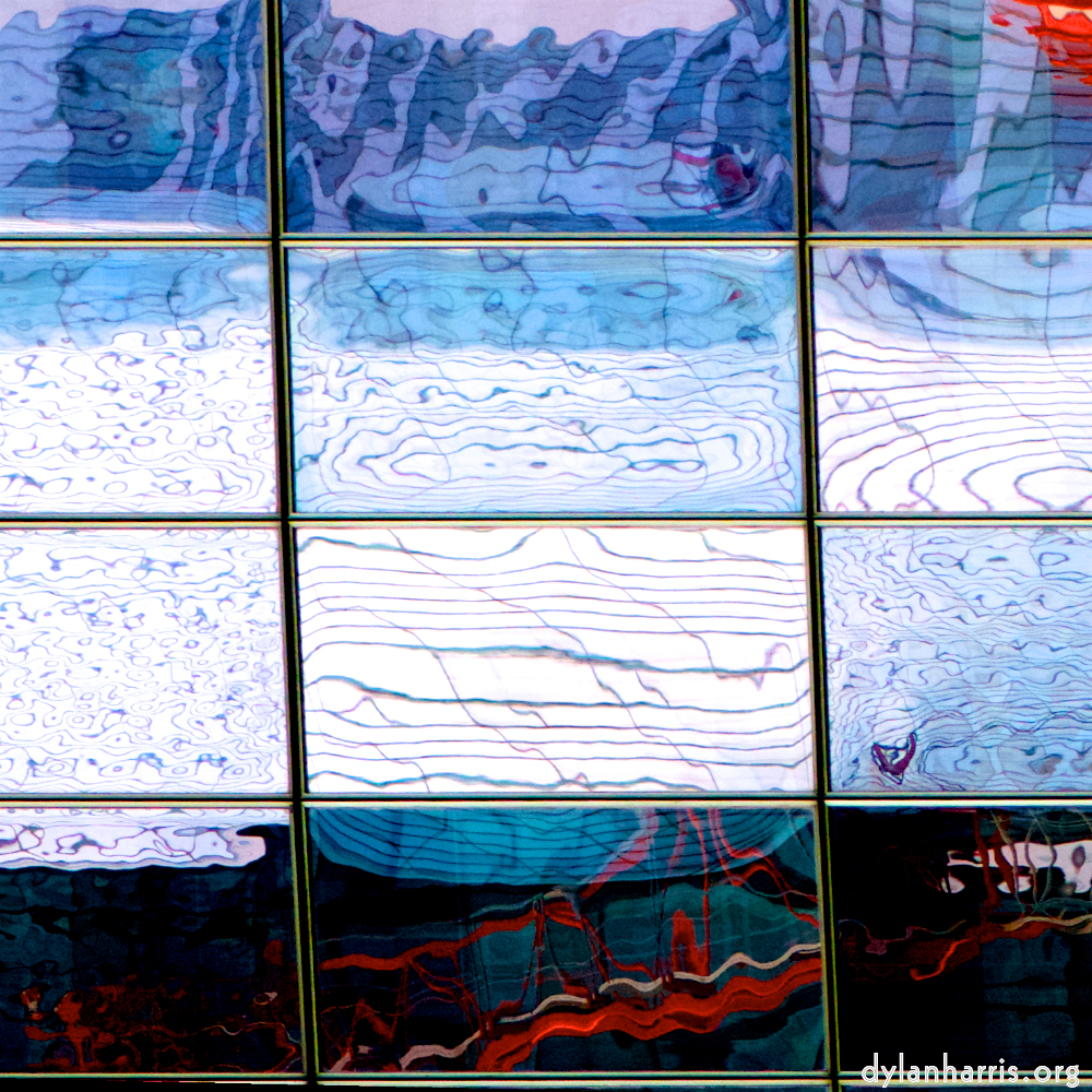 image: This is ‘la défense (li) 5’.