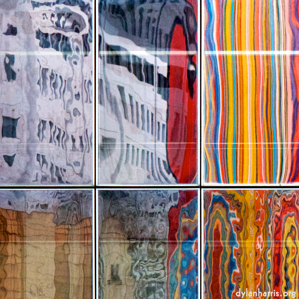 image: This is ‘la défense (lv) 1’.