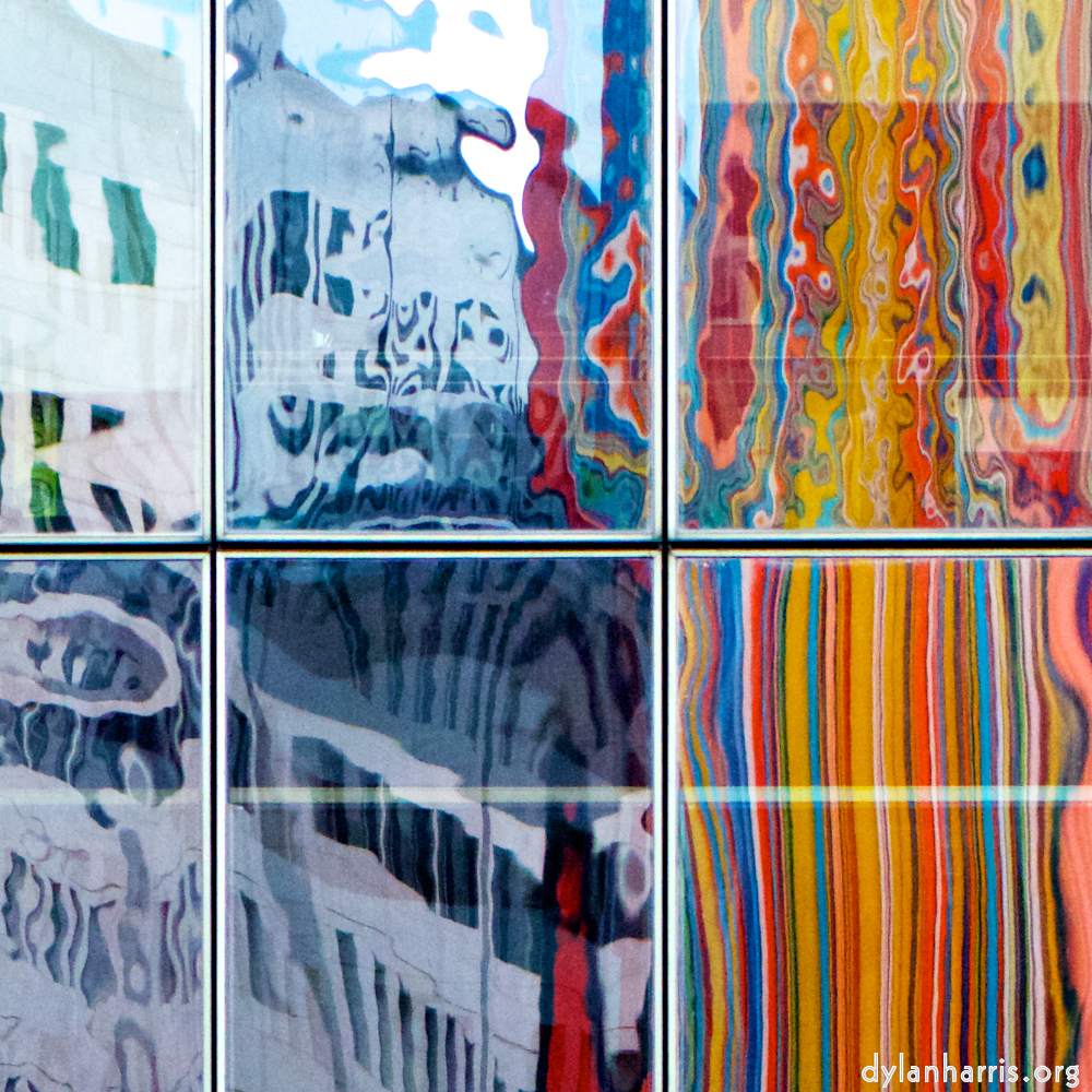 image: This is ‘la défense (lv) 3’.