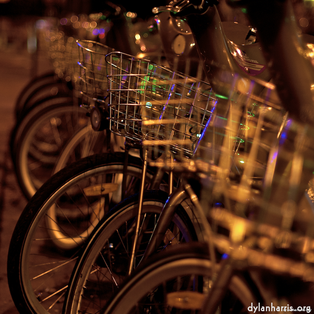 Image: Image 'nuit (v) 1'.