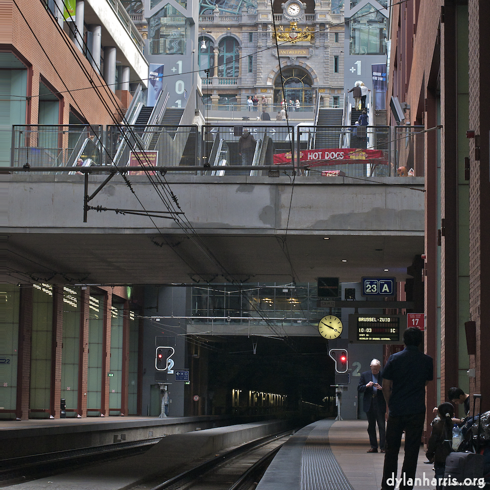 image: This is ‘antwerpen centraal (ii) 3’.