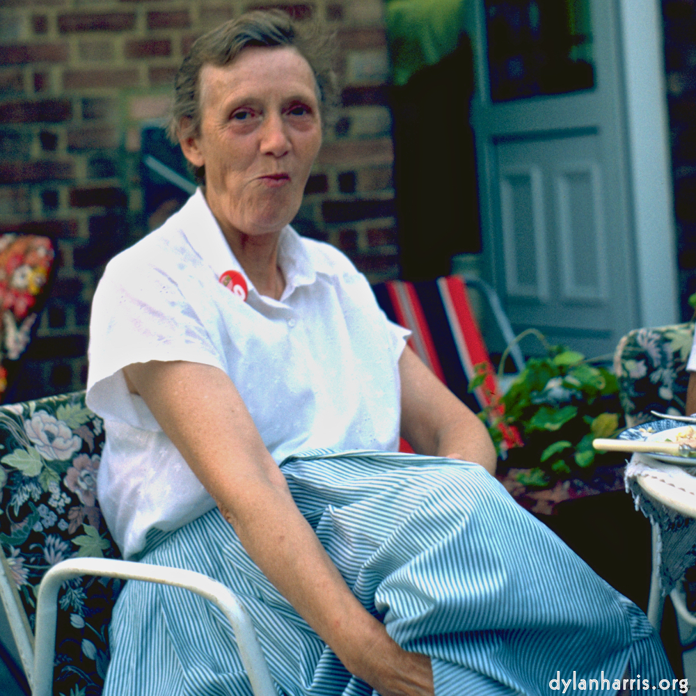 Image: Image 'mum 2'.