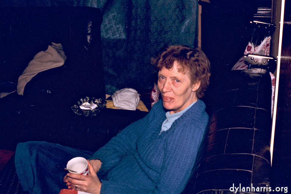 Image: Image 'mum 4'.