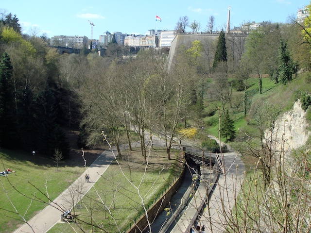 image: Luxembourg Park