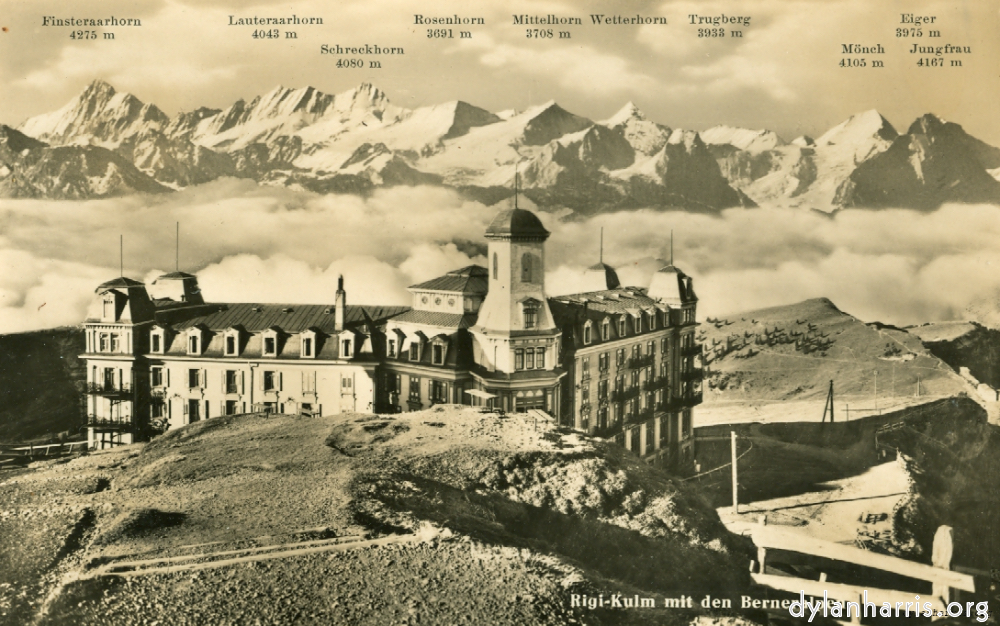 Postcard: Rigi-Kulm mit dem Berneralpen. [[ The Rigi Summit Hotel, looking South. 5900ft. ]]