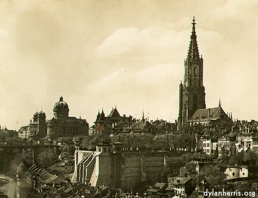 image: Postcard [[ The Houses of Parliament and the Cathedral. ]]