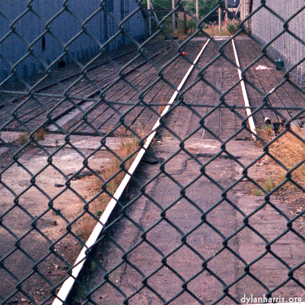 Image 'train (iii) 5'.