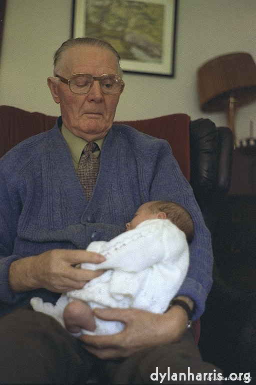 Image 'kin 3'.