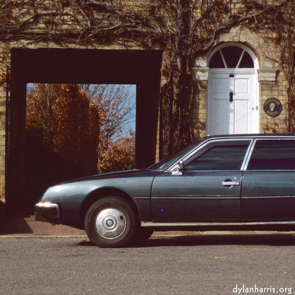 image: This is ‘citroën (xviii) 4’.