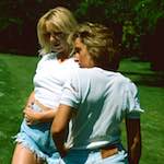 Image: Seventh image from the photoset 'lisa & sue (i)'.